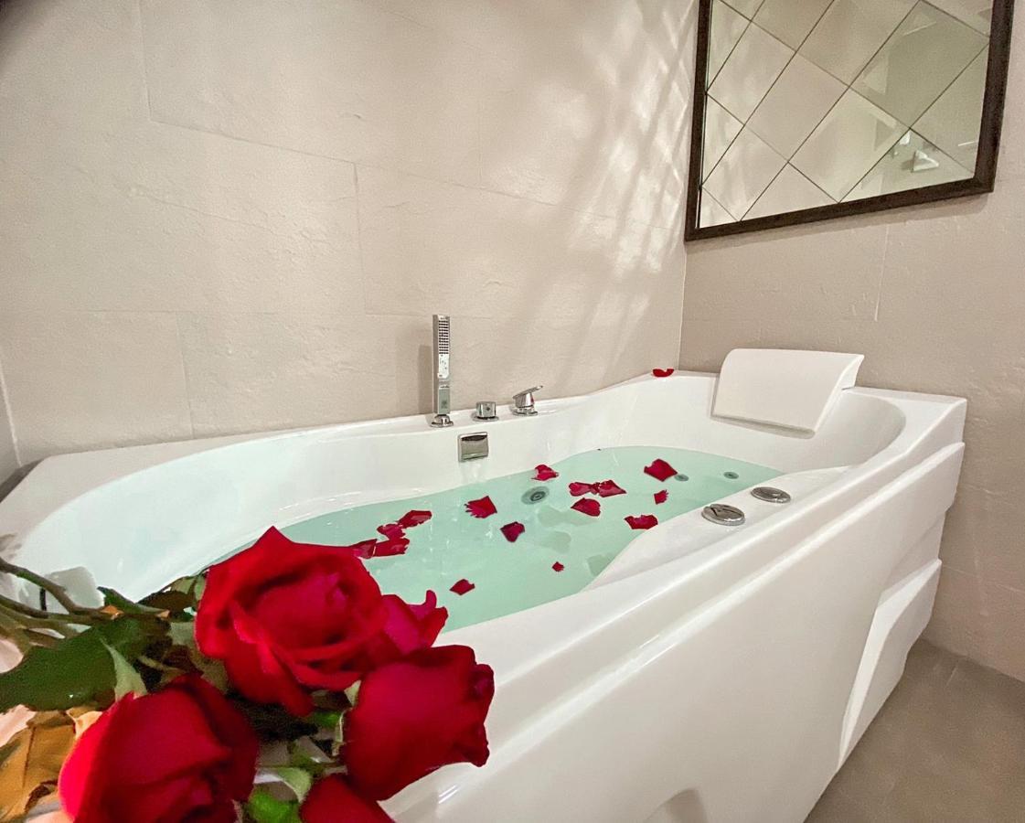 De Luxe Boutique & Rooftop Chiang Mai